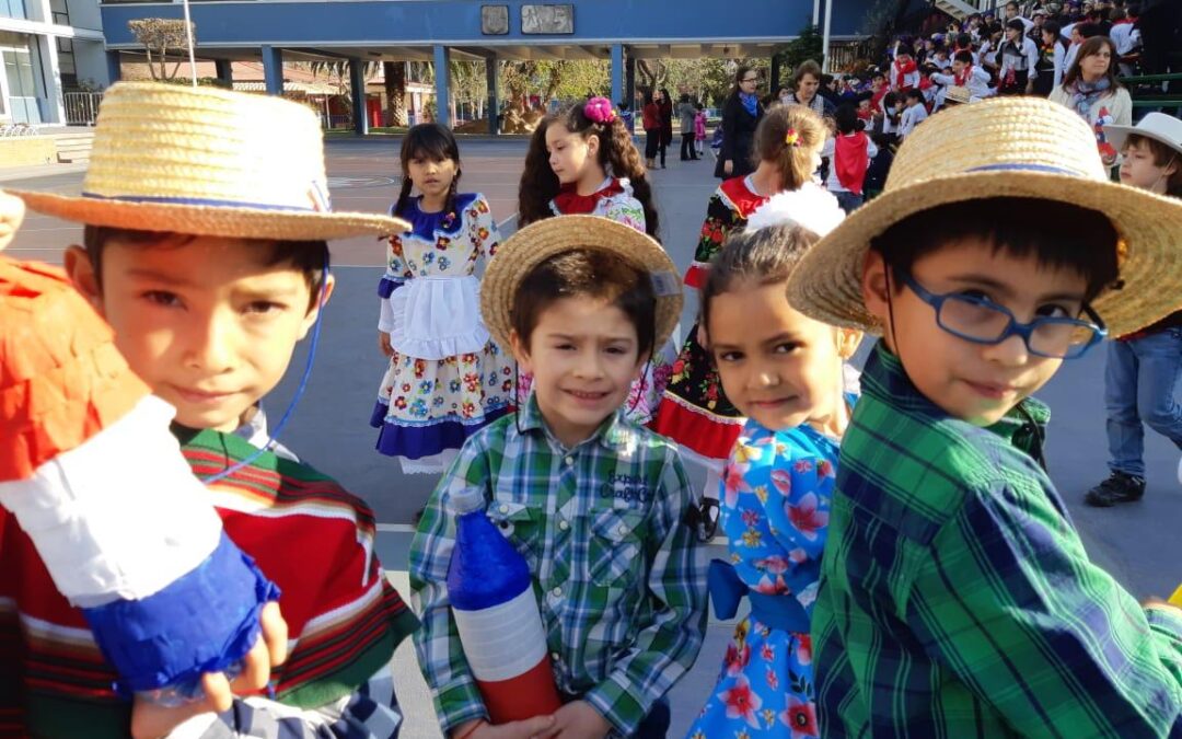 Alumnos de  Pre-Escolar y E. Básica… se lucieron en presentación Folclórica