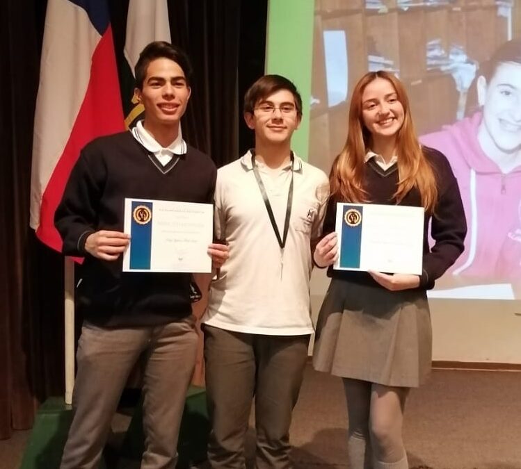 Alumnos Compañía de María destacaron en Olimpiada de Matemática.