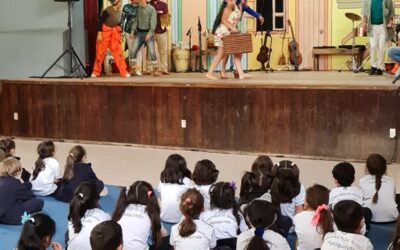 Disfrutando del teatro en nuestro colegio