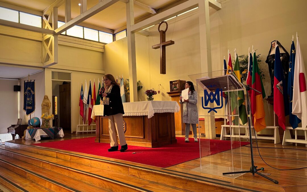 Preescolar celebra la luz del amor con Santa Juana