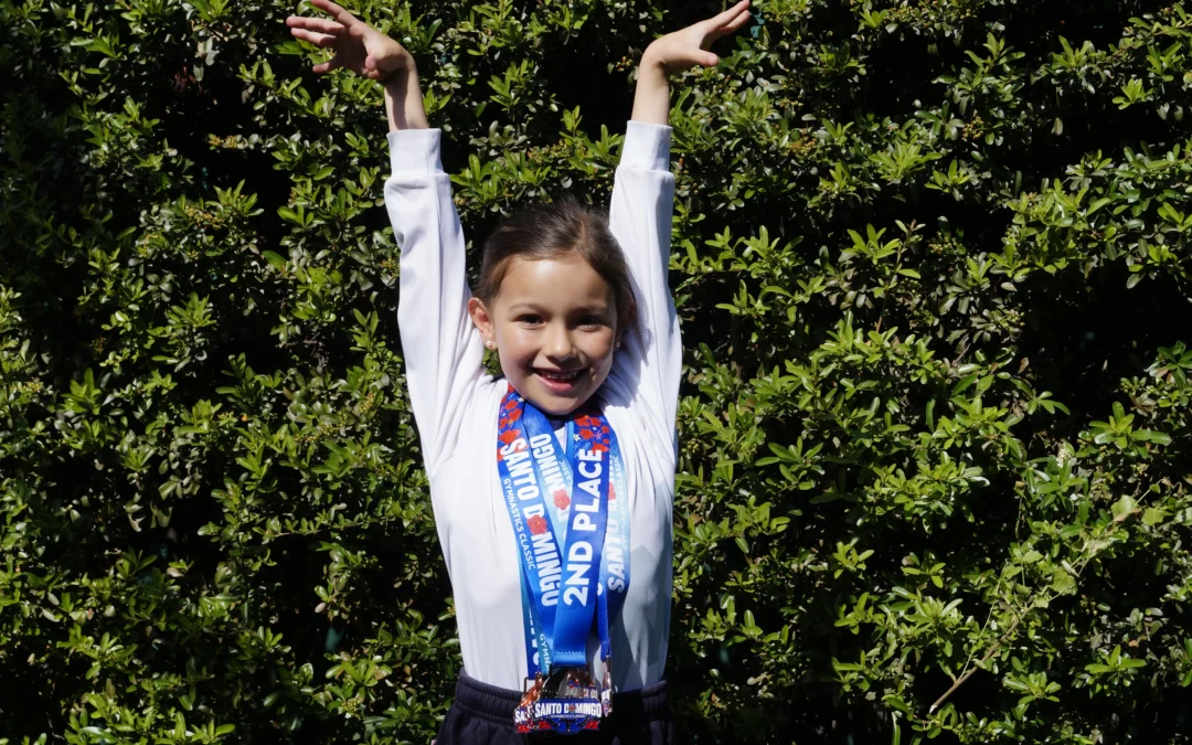 Talento y disciplina en el podio: Violeta Barría destaca en competencia internacional de gimnasia