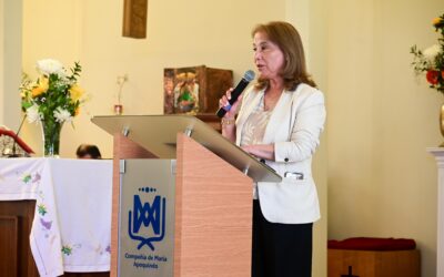 Estudiantes celebran su Primera Comunión en un encuentro lleno de fe y esperanza