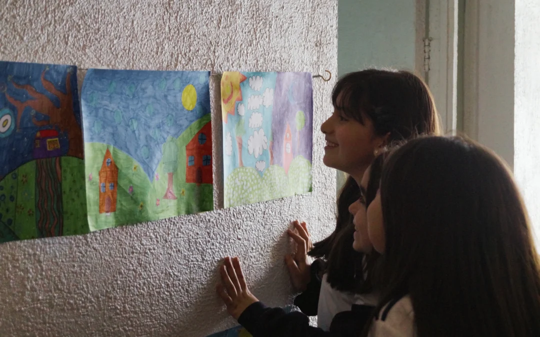 Exposición del Taller “Explorarte” deslumbra con creatividad y homenaje a grandes referentes del arte