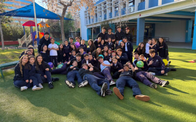 Estudiantes de IV medio y Kinder sellan su vínculo en el primer encuentro de apadrinamiento